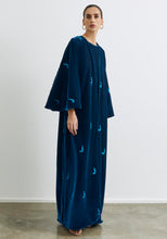 Load image into Gallery viewer, Velvet teal Abaya & Shayla in khanjar Style