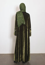 Load image into Gallery viewer, Velvet Moss Abaya & Shayla