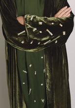 Load image into Gallery viewer, Velvet Moss Abaya & Shayla