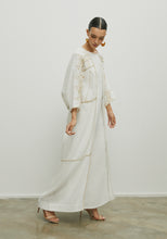 Load image into Gallery viewer, FOUNDING DAY WHITE ABAYA/SHAYLA