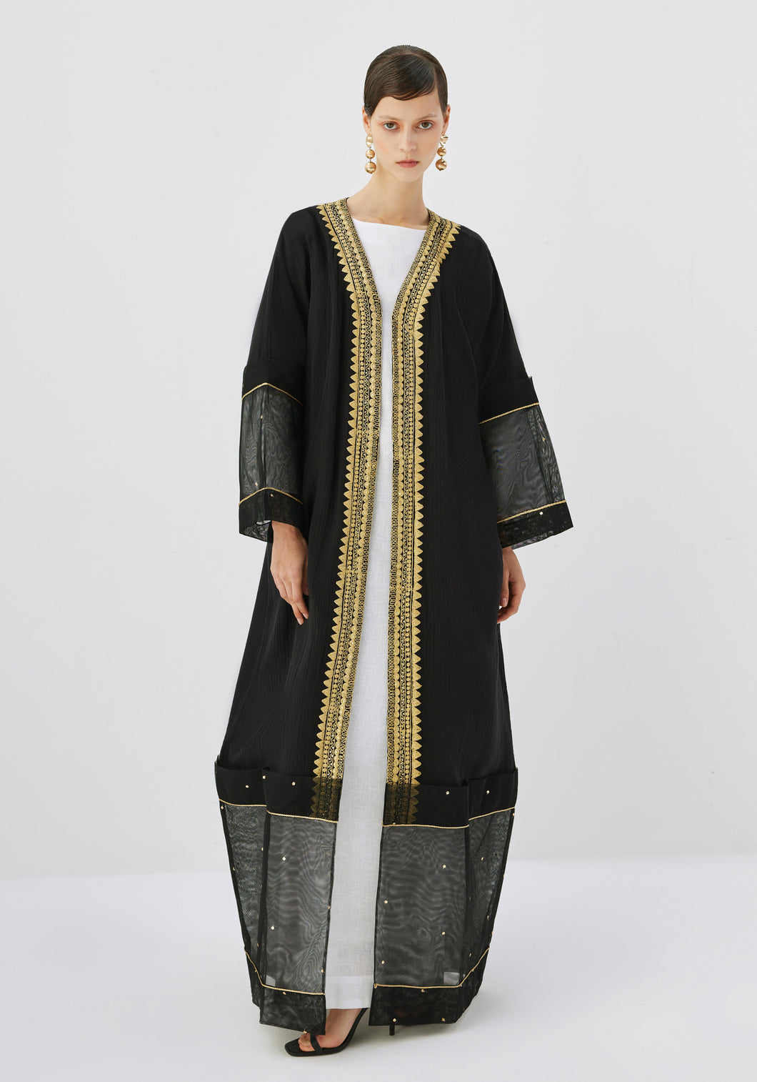 Bisht Abaya/Tulle with Gold embroidery And Shayla