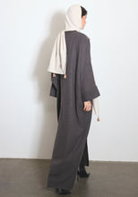 Load image into Gallery viewer, Wool brown Abaya &amp; Shayla
