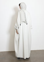 Load image into Gallery viewer, Wool Pearl Gray Abaya &amp; Shayla
